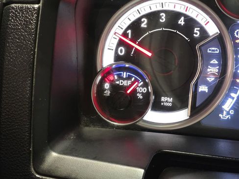 Used 2014 RAM 3500 Laramie AWD/4WD image 33