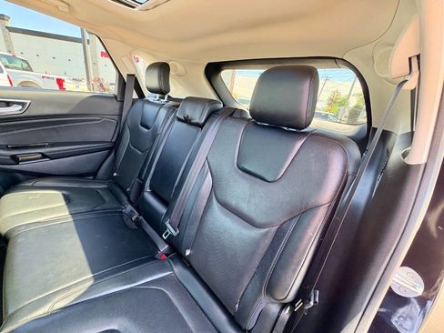 Used 2019 Ford Edge Titanium w/ Equipment Group 301A AWD/4WD image 20