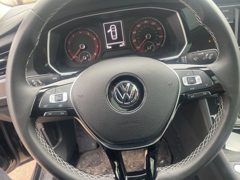 Used 2021 Volkswagen Jetta SE image 8