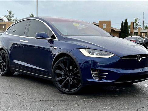Used 2018 Tesla Model X 100D AWD/4WD image 2