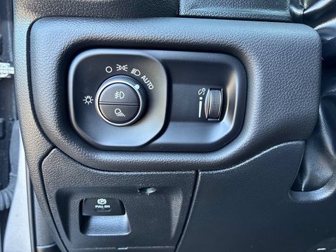 Used 2024 RAM 1500 Big Horn AWD/4WD image 30