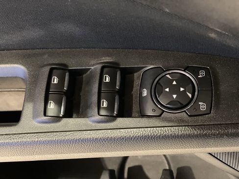 Used 2020 Ford Fusion SE image 16