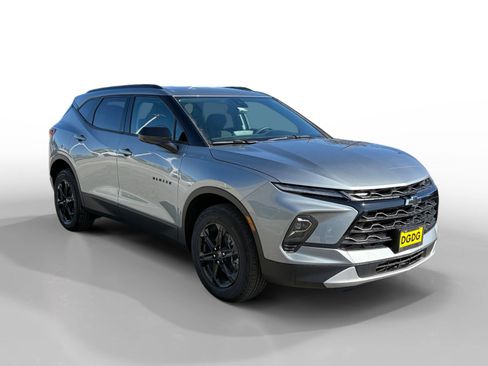 New 2026 Chevrolet Blazer LT w/ Midnight/Sport Edition image 7