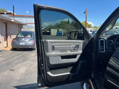 Used 2019 RAM 1500 Big Horn AWD/4WD image 12