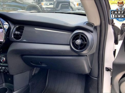 Certified 2024 MINI Cooper 2-Door Hardtop FWD image 16