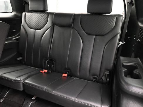 Used 2023 Hyundai Palisade SEL FWD image 13