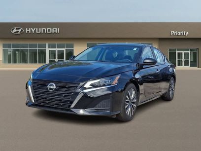 Used 2025 Nissan Altima 2.5 SV