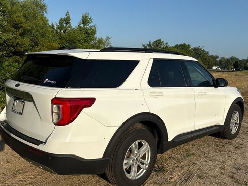 Used 2021 Ford Explorer XLT w/ Equipment Group 202A RWD image 6