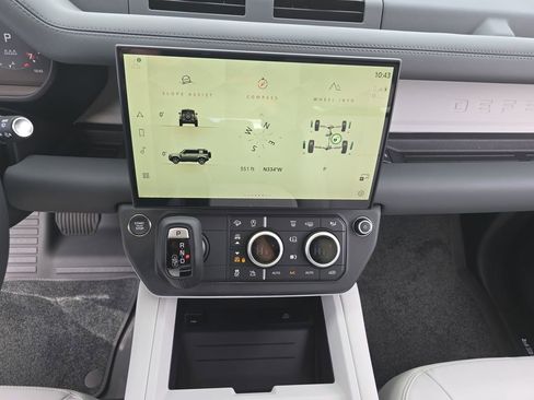 New 2026 Land Rover Defender 110 X-Dynamic SE image 20
