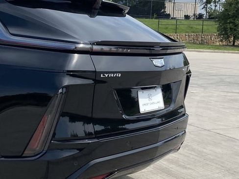 New 2026 Cadillac Lyriq Sport image 8