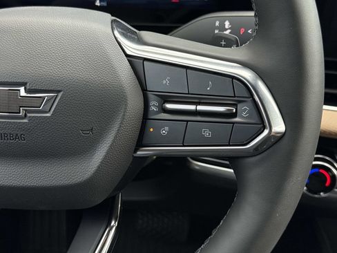 New 2026 Chevrolet Equinox ACTIV w/ Convenience Package III AWD/4WD image 5