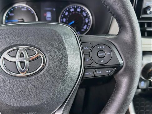 Used 2022 Toyota RAV4 XLE w/ XLE Grade Weather Package AWD/4WD image 46
