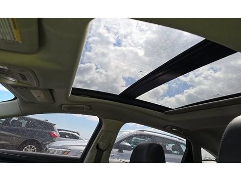 Used 2017 Buick LaCrosse Essence w/ Sun and Shade Package FWD image 9