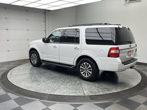 Used 2017 Ford Expedition XLT AWD/4WD image 2