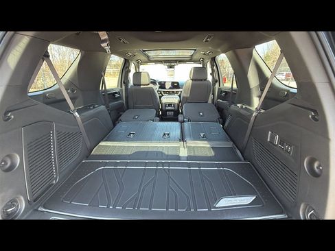 New 2026 Chevrolet Tahoe High Country AWD/4WD image 32