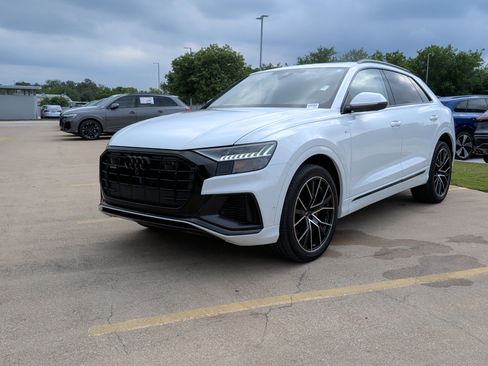 Used 2023 Audi Q8 Premium Plus w/ Premium Plus Package AWD/4WD image 5
