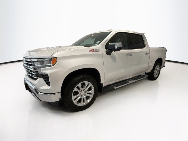 Certified 2022 Chevrolet Silverado 1500 LTZ w/ LTZ Premium Package AWD/4WD image 3