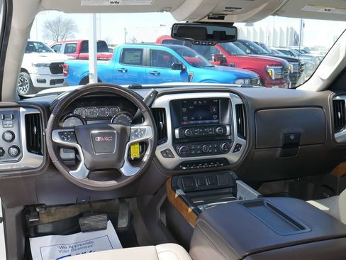 Used 2015 GMC Sierra 1500 SLT w/ SLT Crew Cab Value Package image 37