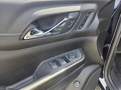 Used 2021 GMC Acadia SLT w/ Elevation Edition FWD image 8
