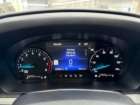 Used 2021 Ford Explorer XLT w/ Equipment Group 202A AWD/4WD image 18