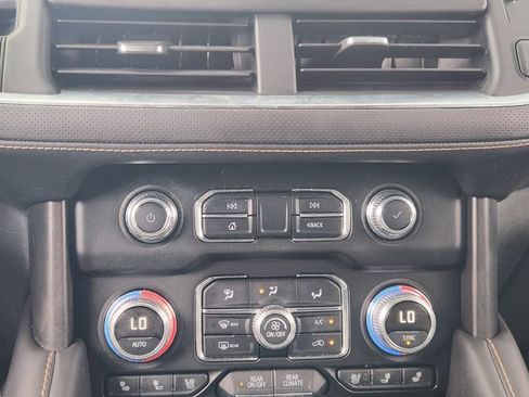 Used 2022 GMC Yukon AT4 AWD/4WD image 17