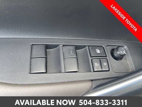Used 2023 Toyota Corolla Cross XLE w/ Convenience Package AWD/4WD image 25