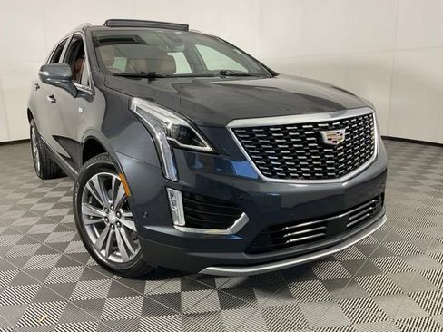 Used 2022 Cadillac XT5 Premium Luxury w/ Technology Package AWD/4WD image 10