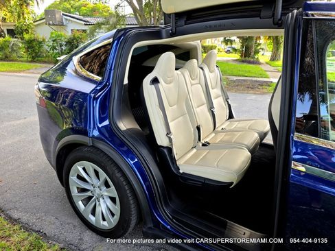 Used 2017 Tesla Model X 75D AWD/4WD image 36