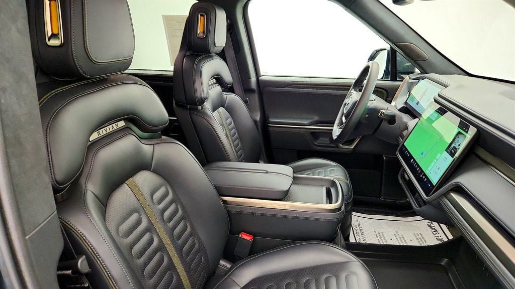 Used 2024 Rivian R1S Adventure Dual AWD/4WD image 26