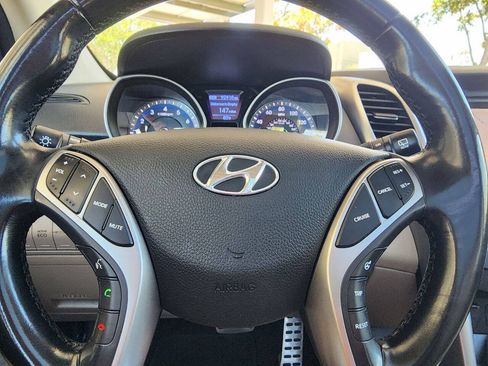 Used 2013 Hyundai Elantra GT w/ Tech Pkg FWD image 35