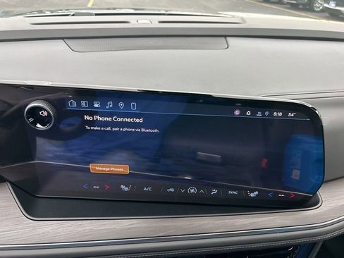 New 2026 Chevrolet Suburban Z71 image 9