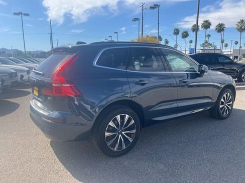 Used 2023 Volvo XC60 B5 Core w/ Climate Package image 4