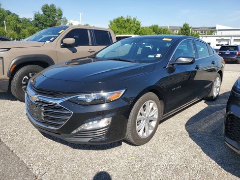 Used 2024 Chevrolet Malibu LT FWD image 2