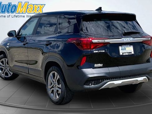 Used 2023 Kia Seltos LX AWD/4WD image 4
