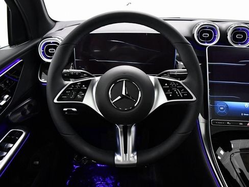 Used 2026 Mercedes-Benz GLC 300 4MATIC image 9