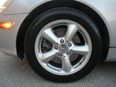 Used 2003 Mercedes-Benz SLK 320 image 34