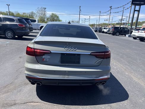 Used 2021 Audi S4 Premium w/ Convenience Package AWD/4WD image 4