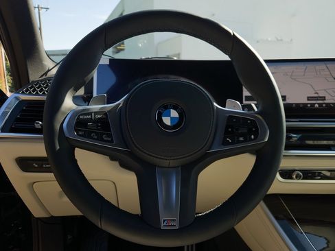 New 2026 BMW X5 xDrive40i w/ M Sport Package image 11