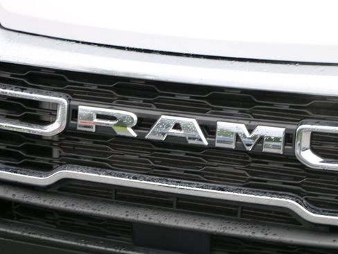 Used 2025 RAM ProMaster 2500 w/ U-Haul Equipment Group FWD image 12