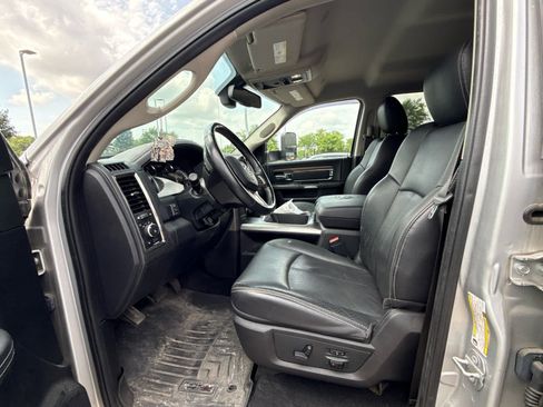 Used 2018 RAM 2500 Laramie w/ Sport Appearance Group AWD/4WD image 7