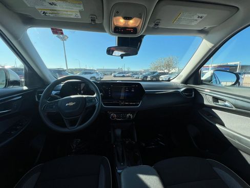 Used 2025 Chevrolet TrailBlazer LT image 33