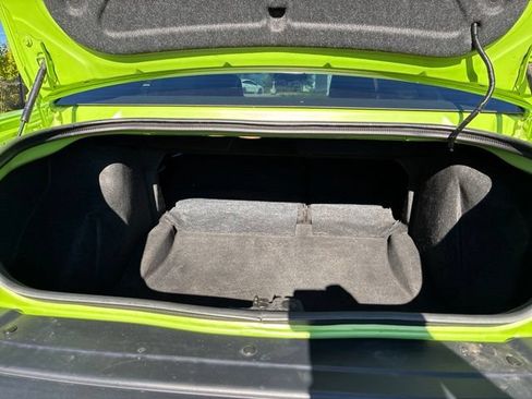 Used 2015 Dodge Challenger R/T w/ Quick Order Package 22B R/T RWD image 9