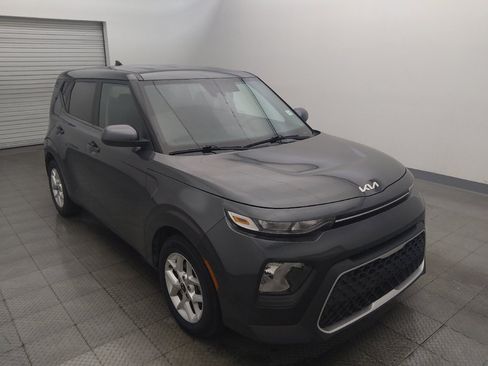 Used 2022 Kia Soul LX w/ Technology Package FWD image 13