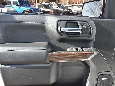 Used 2020 Chevrolet Silverado 1500 High Country w/ Technology Package image 14