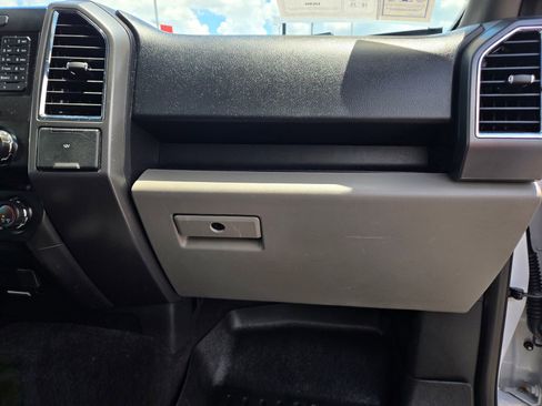 Used 2016 Ford F150 XLT image 38