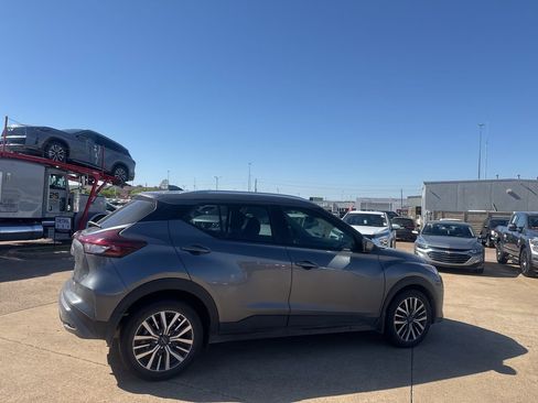Certified 2024 Nissan Kicks SV image 22