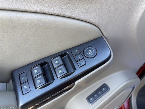 Used 2015 GMC Yukon SLT w/ Open Road Package image 32