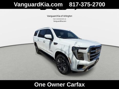 Used 2025 GMC Yukon XL Elevation w/ Elevation Premium Package AWD/4WD image 2