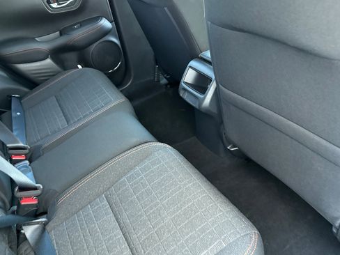 Certified 2025 Honda HR-V Sport image 28