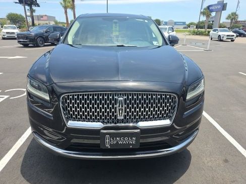 Used 2023 Lincoln Nautilus AWD w/ Premium Package image 2